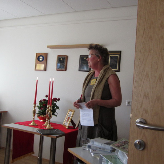 Ingibjörg Auðunsdóttir talar til Rósu