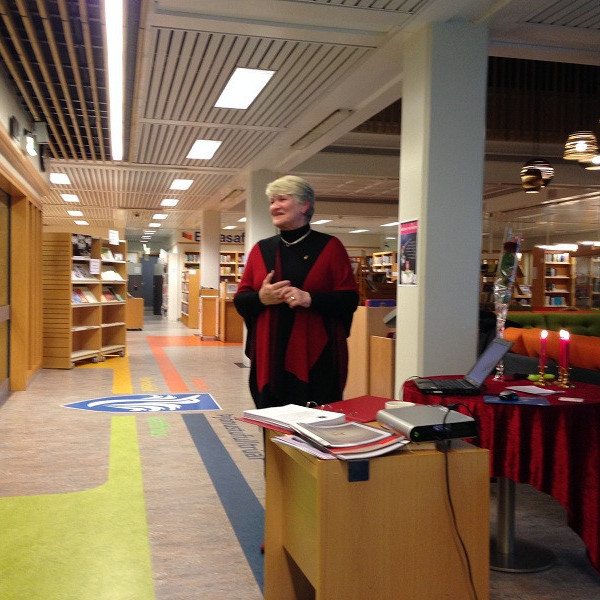 Sigrún flytur fyrirlesturinn