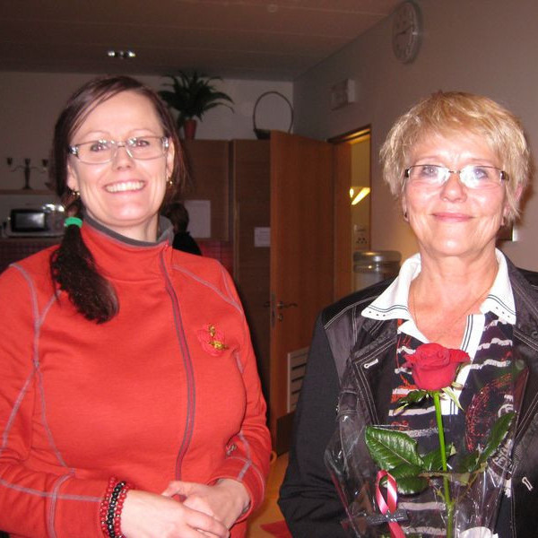 Jónína Hauksdóttir formaður Betadeildar og Guðný Sverrisdóttir sveitarstjóri á Grenivík.