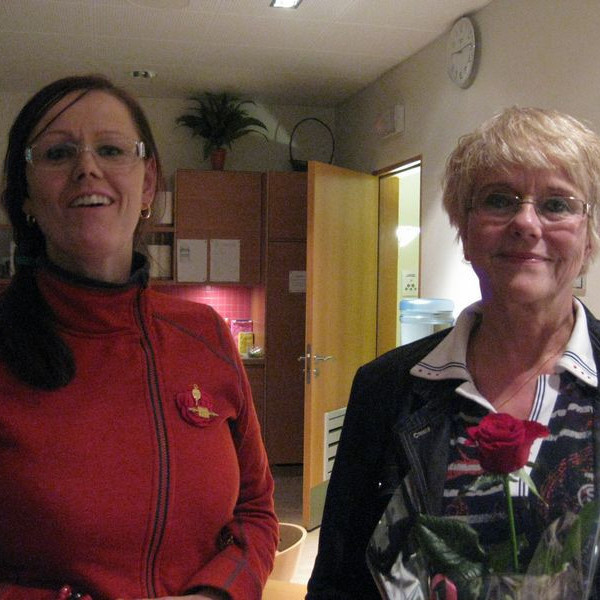 Jónína Hauksdóttir formaður Betadeildar og Guðný Sverrisdóttir sveitarstjóri á Grenivík.