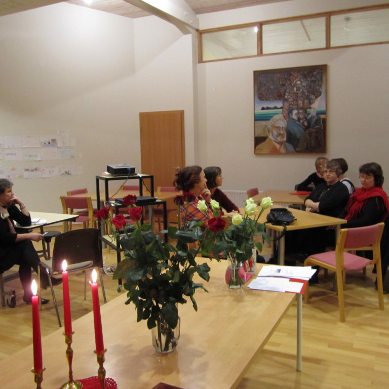 Sagt frá náttúrufræðikennslu í skólanum.