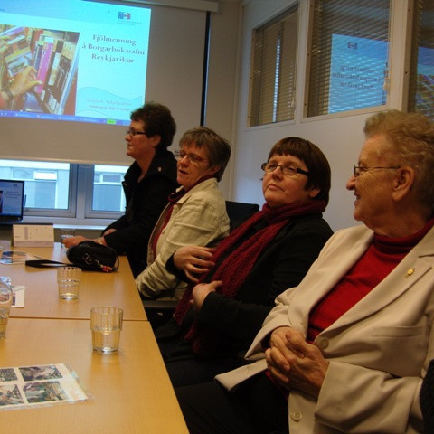 Helga, Sóley, Sigurveig og Gyða fylgdust vel með