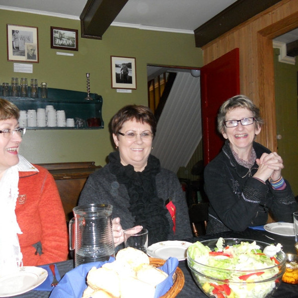 Halldóra Jónsdóttir, Elísabet Jóhannesdóttir og Jónína Eiríksdóttir