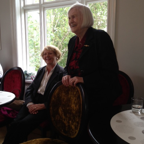 Frú Vigdís og Jenna í Hannesarholti