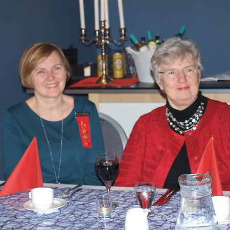 Guðbjörg M. Sveinsdóttir, landssambandsforseti, og Sigrún Klara Hannesdóttir, góður gestur úr Alfadeild