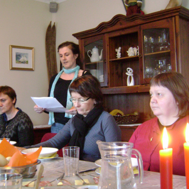 Elín Jónsdóttir var með erindi um bækur sem fjölluðu um jákvæða hugsun og að lifa lífinu.