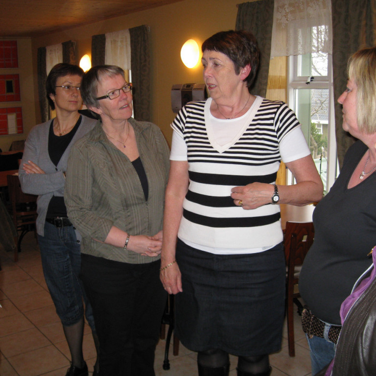 Frá fundi á kaffihúsinu Hjá Marleen á Reyðarfirði í byrjun maí 2008.