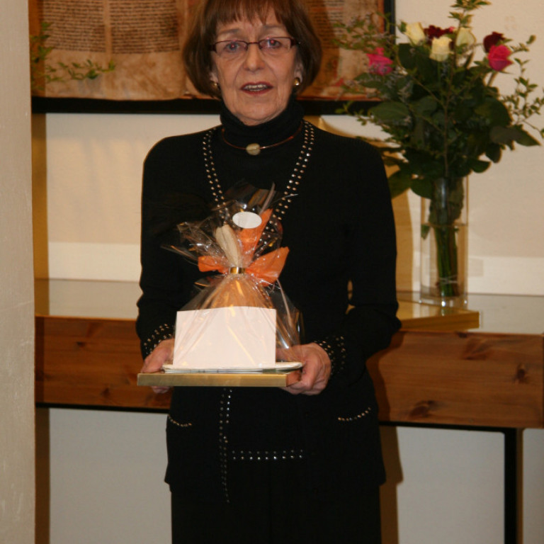 Guðrún Helgadóttir heiðursverðlaunahafi.