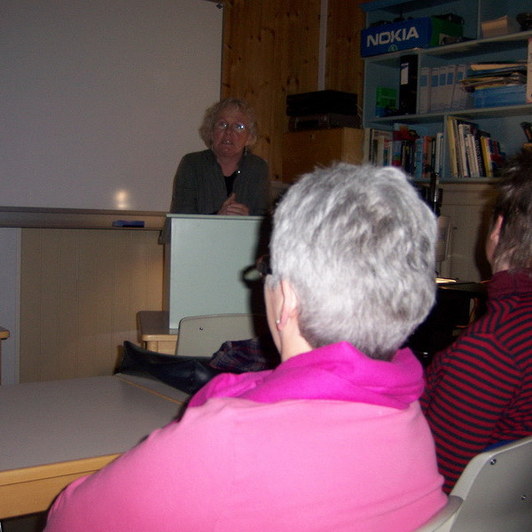 Rósa Júl. flytur fyrirlestur um myndlestur.