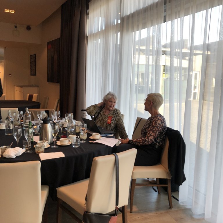 Hertha W. Jónsdóttir og Bryndís Jóna Jónsdóttir