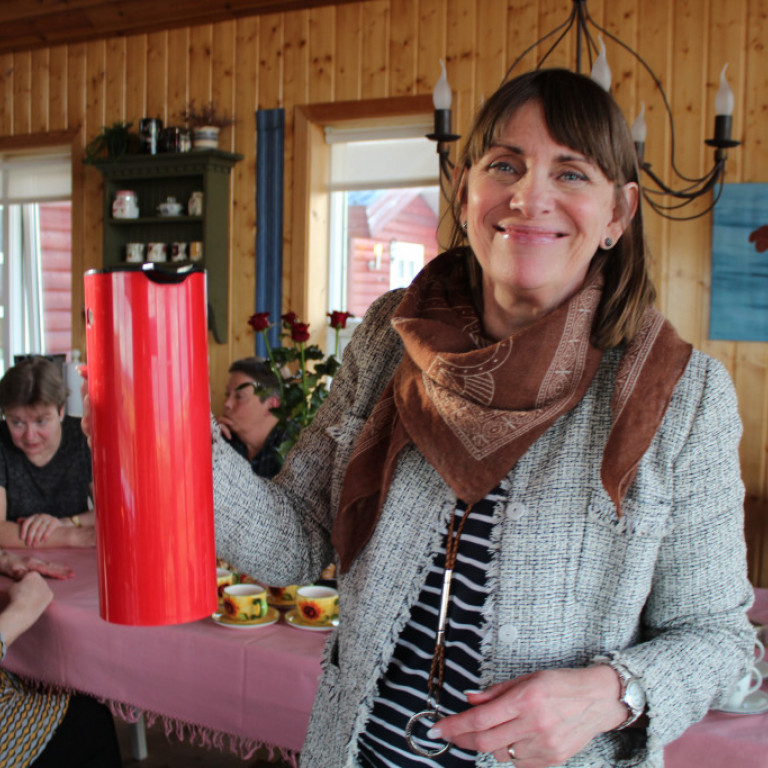 Nýr formaður María Pálmadóttir bætir í bollana.