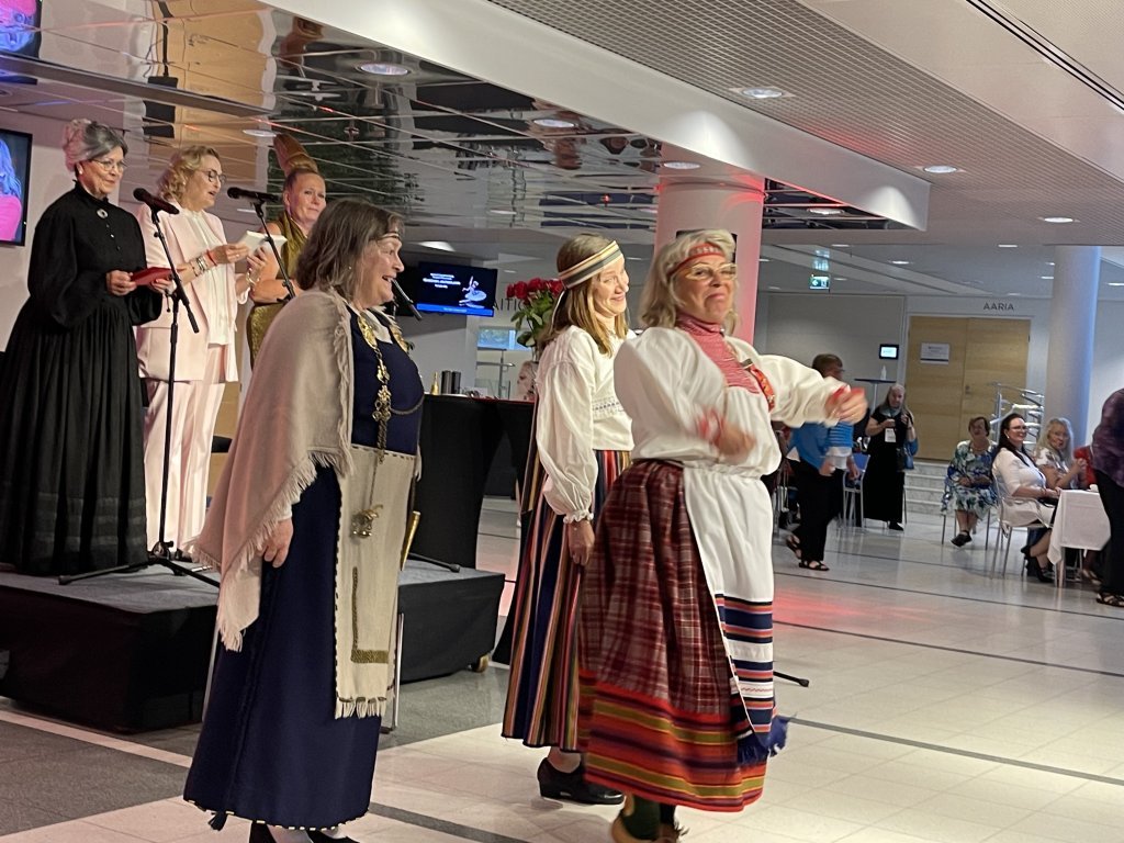 Skemmtiatriði á Grand dinner