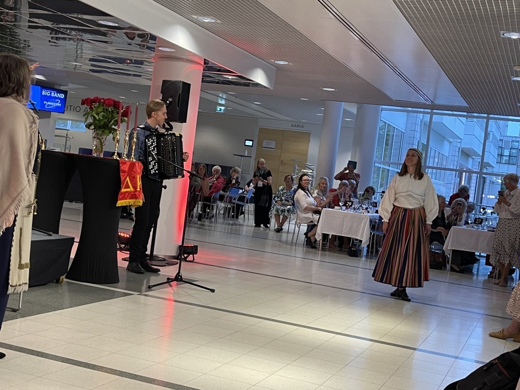 Skemmtiatriði á Grand dinner