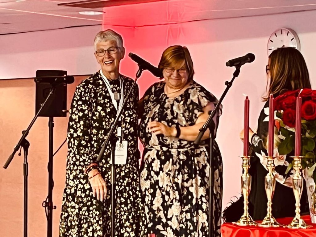 Eygló Björnsdóttir, Betadeild sæmd European Achivement Award af Marie-Antoinette de Wolf Evrópuforseta