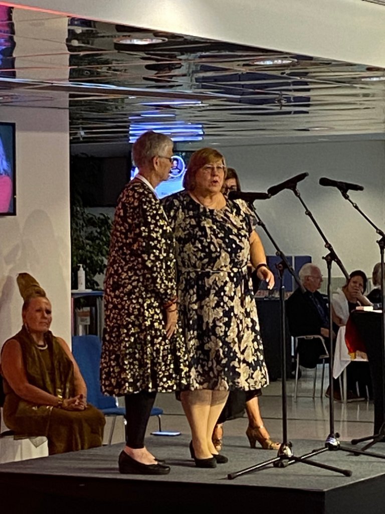 Eygló Björnsdóttir, Betadeild sæmd European Achivement Award af Marie-Antoinette de Wolf Evrópuforseta