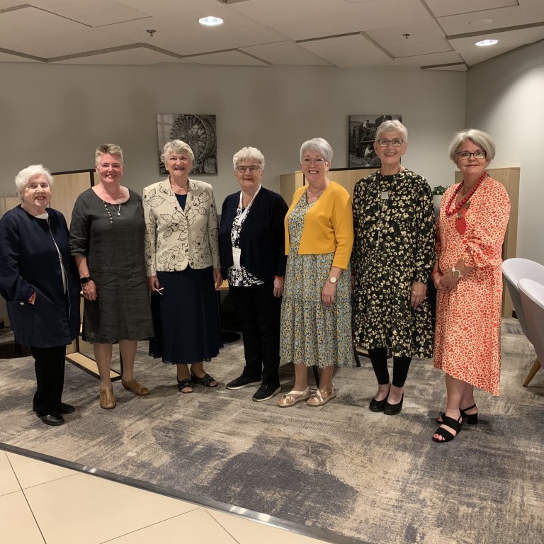 Sjöfn Sigurbjörnsdóttir, Alfadeild, Jóna Benediktsdóttir, Alfadeild, Sigrún Jóhannesdóttir, Deltadeild, Helga Thorlacius, Gammadeild og Guðrún Edda Bentsdóttir, Kappadeild