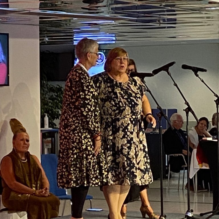 Eygló Björnsdóttir, Betadeild sæmd European Achivement Award af Marie-Antoinette de Wolf Evrópuforseta