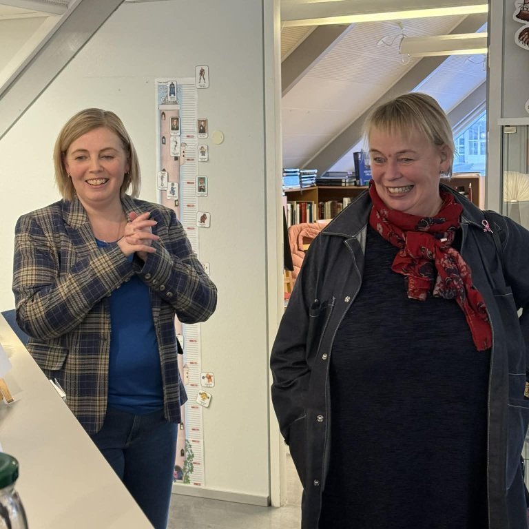 42e58a7e-d5b0-4895-a2dd-70d45be3c87a