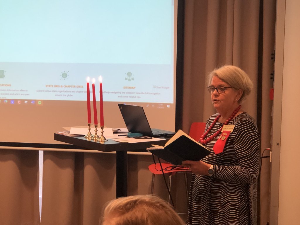 Guðrún Edda Bentsdóttir, Kappadeild fjallar um alþjóðavefinn
