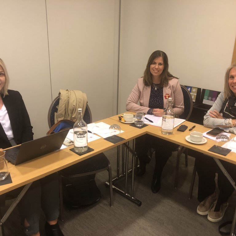 Hrefna Sigurjónsdóttir, Gammadeild, Aðalbjörg Bragadóttir, Betadeild og Kristín Írene Valdimarsdóttir, Mýdeild