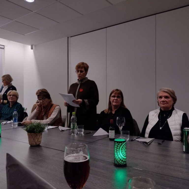 img_20221109_181419179_hdr