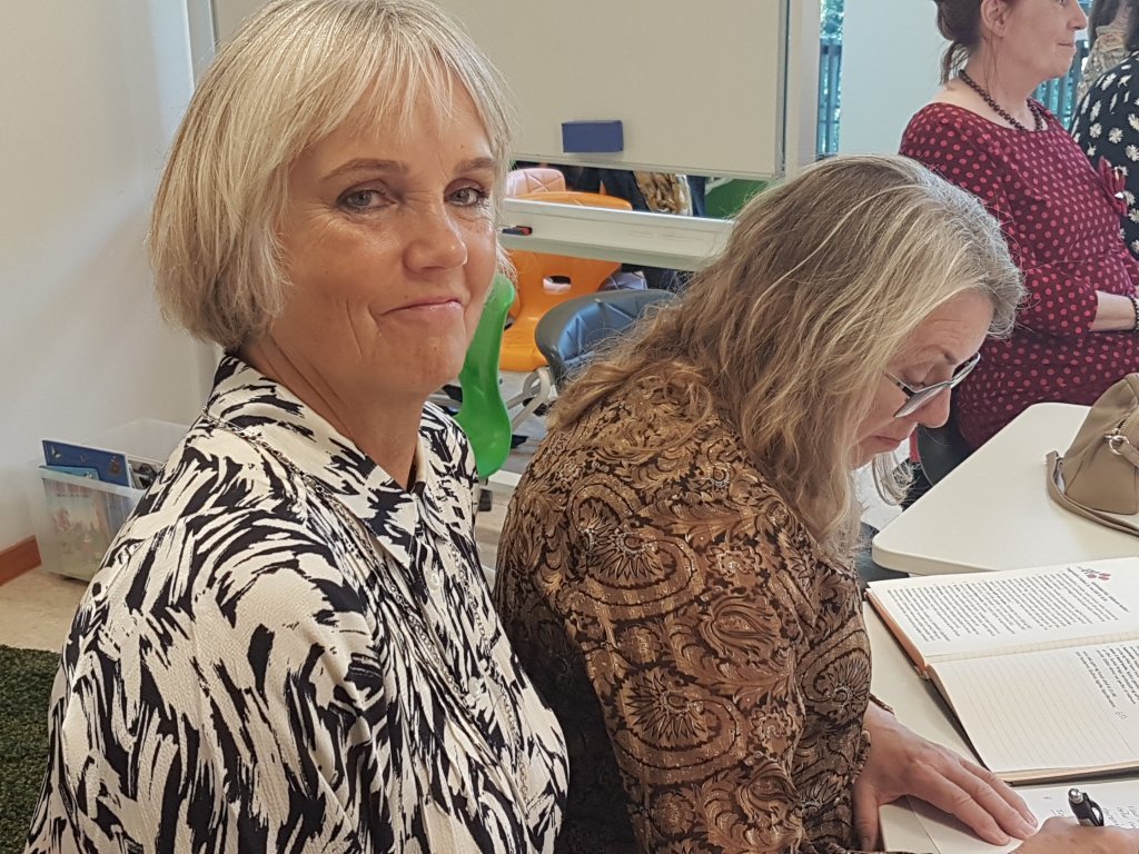 Erna og Guðrún ritari.