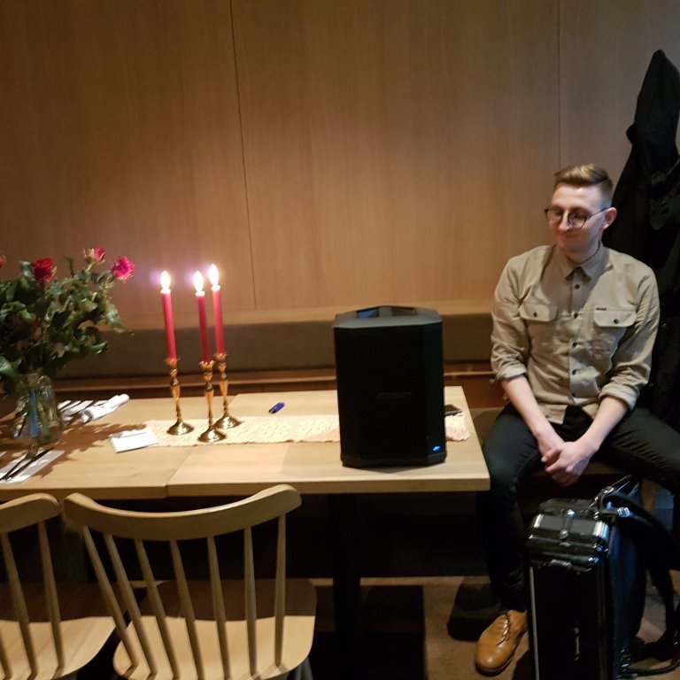 Halldór Smárason spilar nútímaverk af plötu sinni.