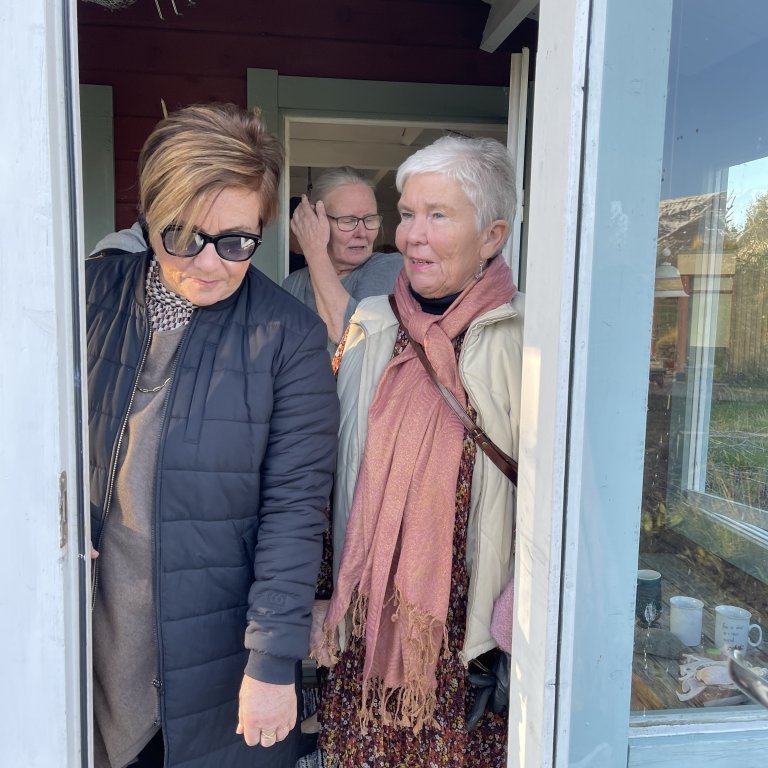 I Dyngjunni listhús - Erna og Hanna