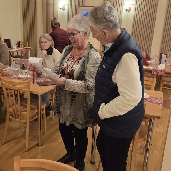 Hanna átti stórafmæli í vor (80 ára) og fékk Sannar gjafir Unichef í afmælisgjöf