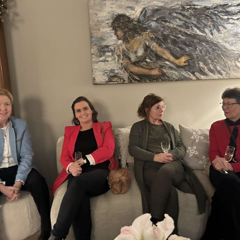 Gammasystur á jólafundi 2024