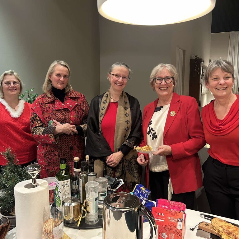 Gammasystur á jólafundi 2024