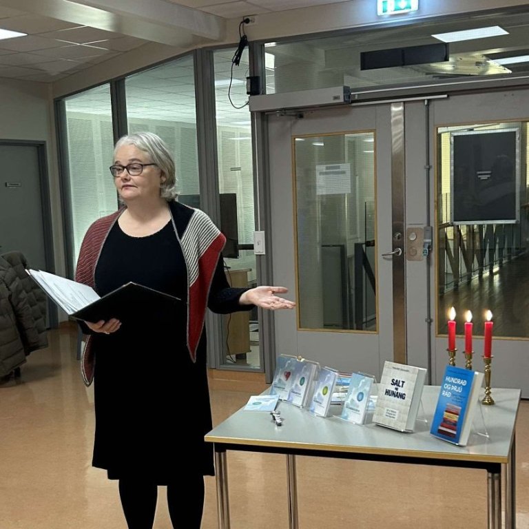 Séra Petrína fjallaði um systurnar gleði og sorg