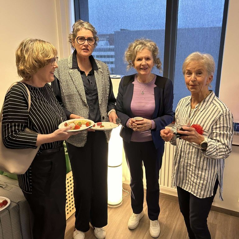 Gammasystur á fyrsta haustfundi á Núvitundarsetrinu í september 2024