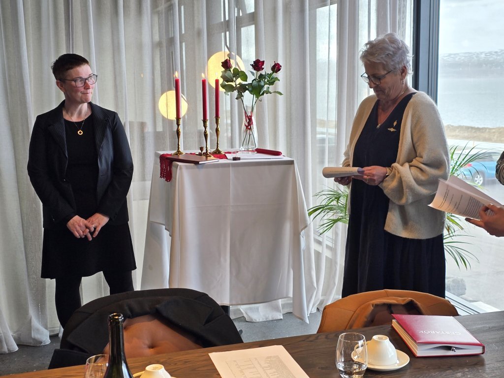 Inntakaka Kristjönu Pálsdóttur við hátíðlega athöfn.