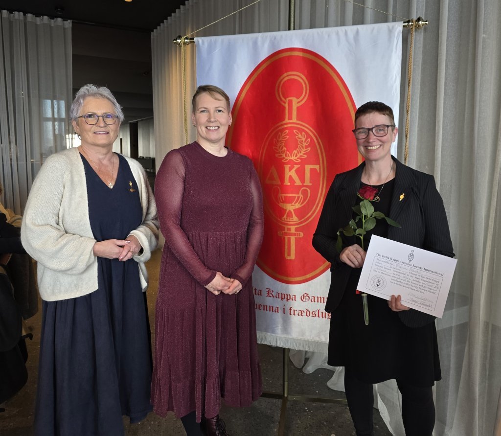 Kristjana með Hrund forseta og Margréti formanni.