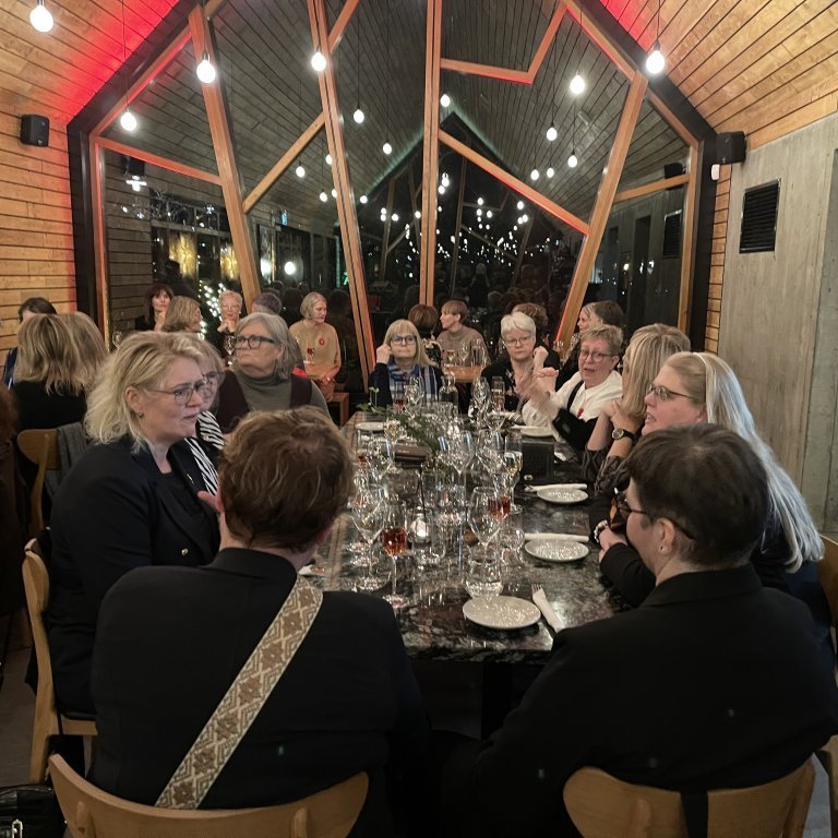 f40fdb87-ee5b-44b9-87a6-664beb720bac