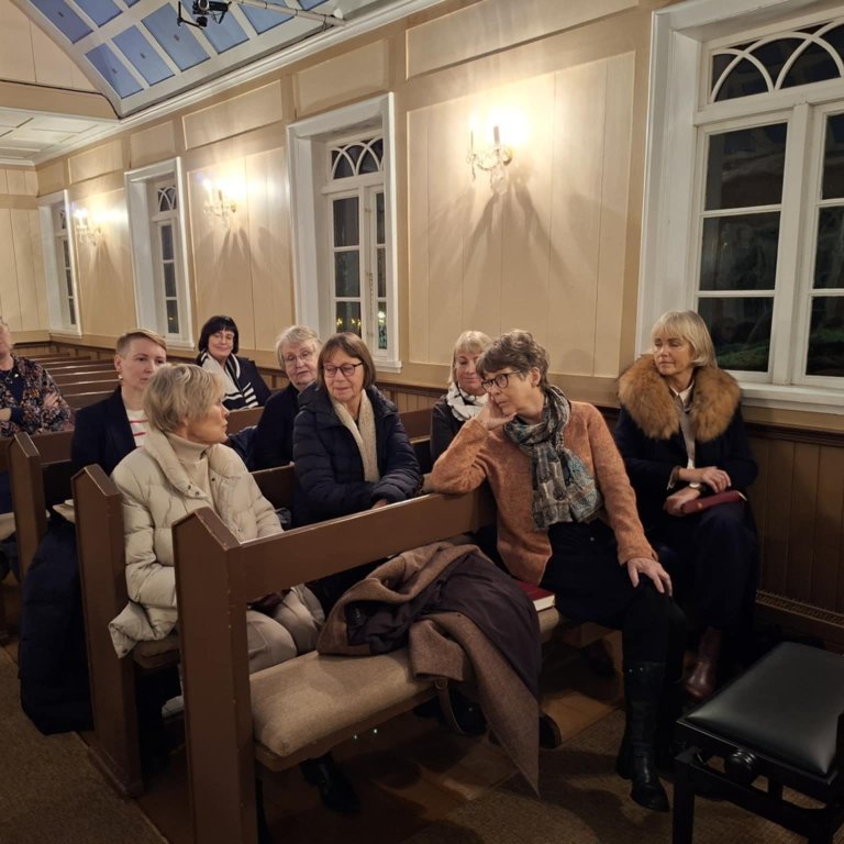 b734c0ca-dbf5-41be-aaef-cc060af871bc