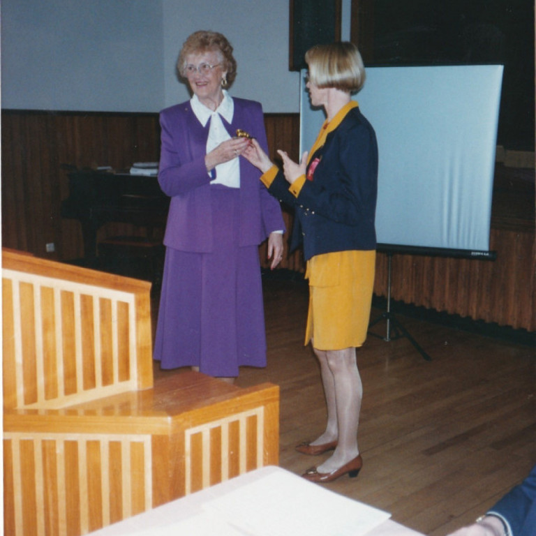 Irene Murphy alþjóðaforseti og Ragnheiður Stefánsdóttir, Betadeild