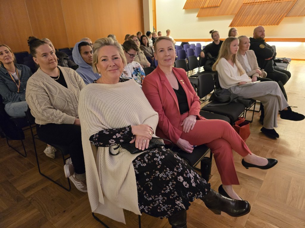 Forseti Íslands og formaður Epsilondeildar.