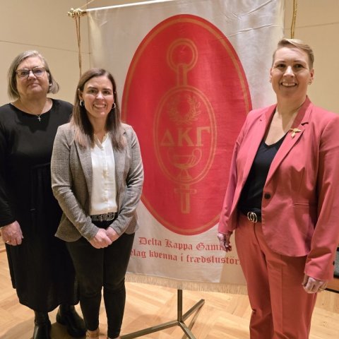 Undirbúningsnefndin: Sigríður Munda, Soffía og Margrét. Á myndina vantar Guðríði.