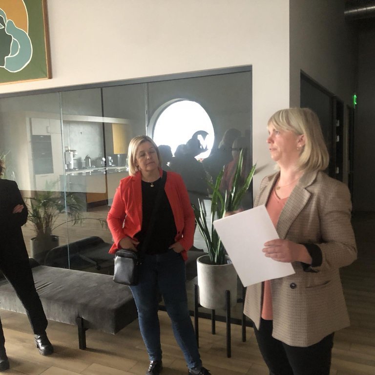 215bd347-3abf-4494-a7ba-8ee23f19abce