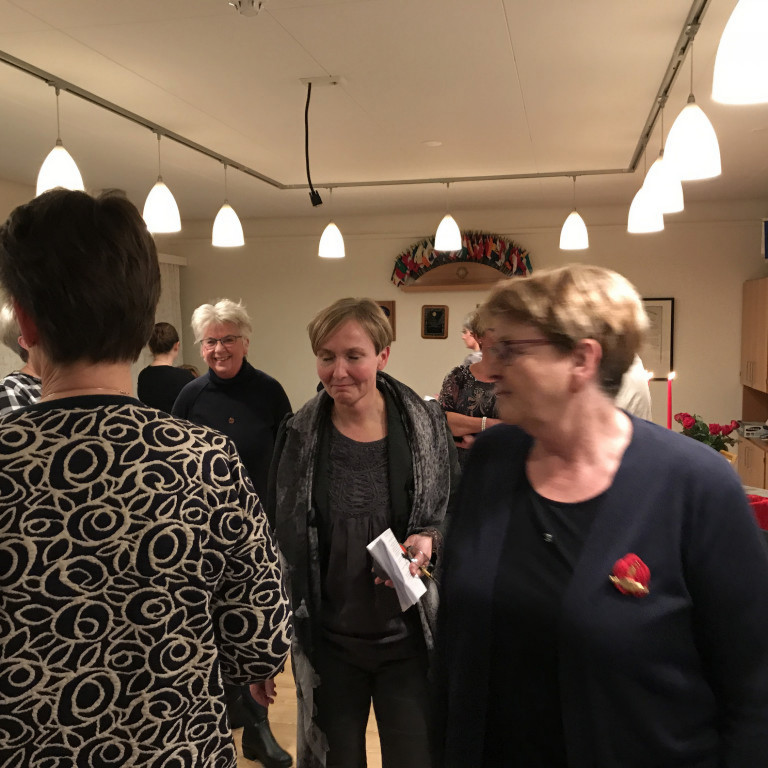 Betakonur ræða málin