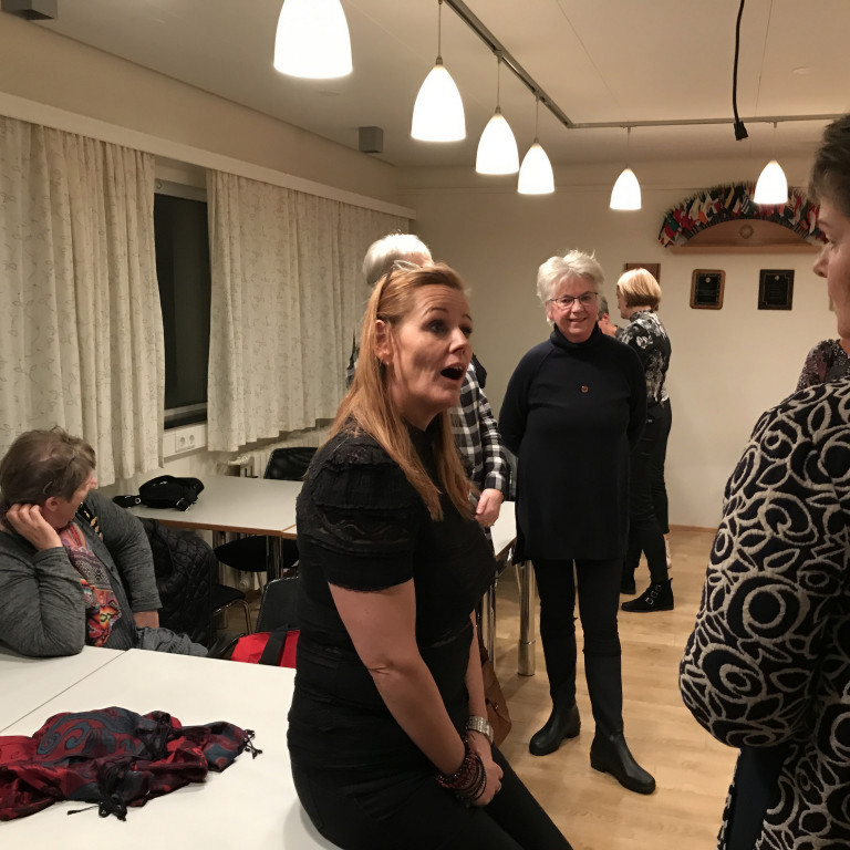 Betakonur ræða málin