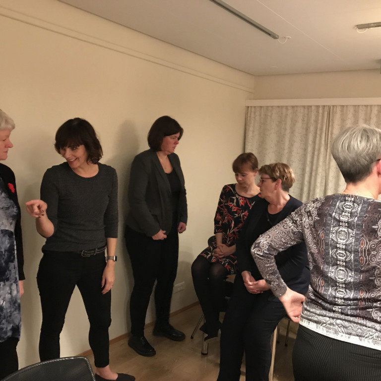 Betakonur ræða málin