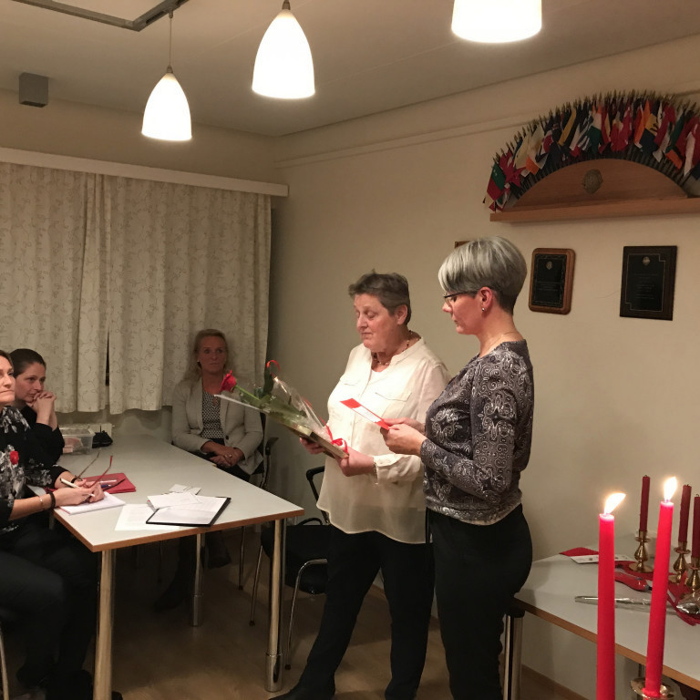 Aníta og Sigrún við athöfnina