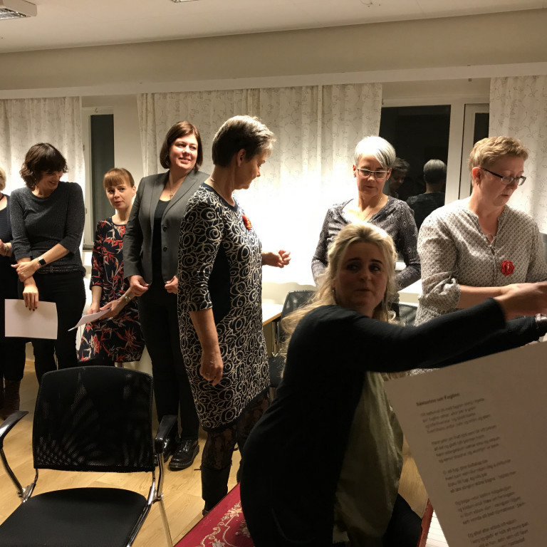 Allar syngja undir stjórn Maríu Gunnarsd.