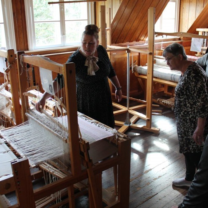 199524529_189675286395832_291714858443240309_n