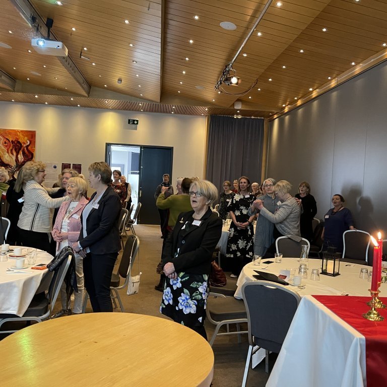 247c9089-bdfe-4a98-b8d9-3e7cb8eba3db