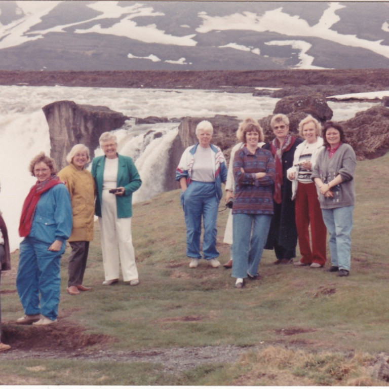 ?, Þrúður Kristjánsdóttir, Sjöfn Sigurbjörnsdóttir, Marjorie Allen, Marsha, ?, Sigrún Jóhannesdóttir, Sigríður Valgeirsdóttir, Helga Halldórsdóttir, Gyða Bergþórsdóttir