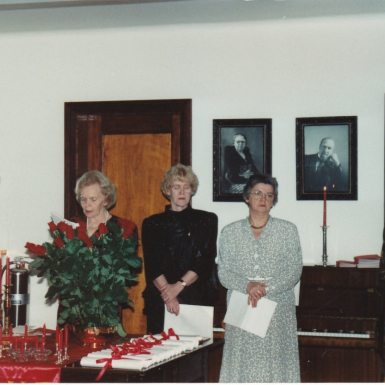 Sigríður Valgeirsdóttir, Alfadeild, Sif Vígþórsdóttir Zetadeid og ?